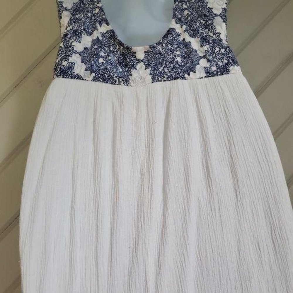 ❗gone❗ALTAR'D STATE Backless Embroidered Maxi Dress - Picture 8 of 11